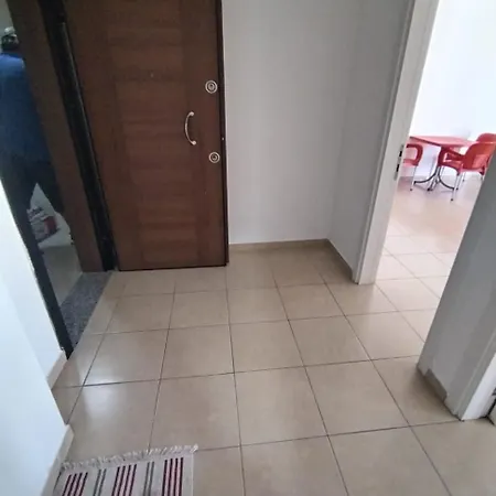- Kune Lägenhet